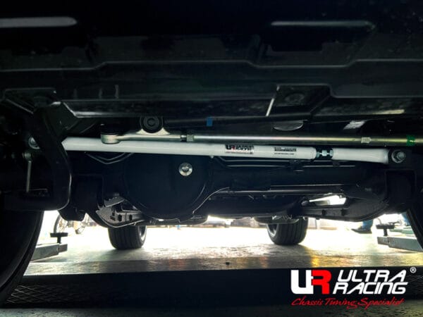 Suzuki Jimny Sierra - Panhard Rod / Lateral Rod