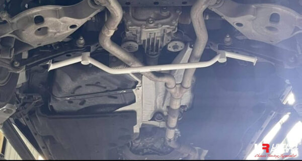 Ford Explorer - Rear Lower Bar / Rear Member Brace