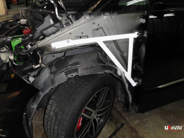 Toyota Estima - Fender Bar / Fender Brace