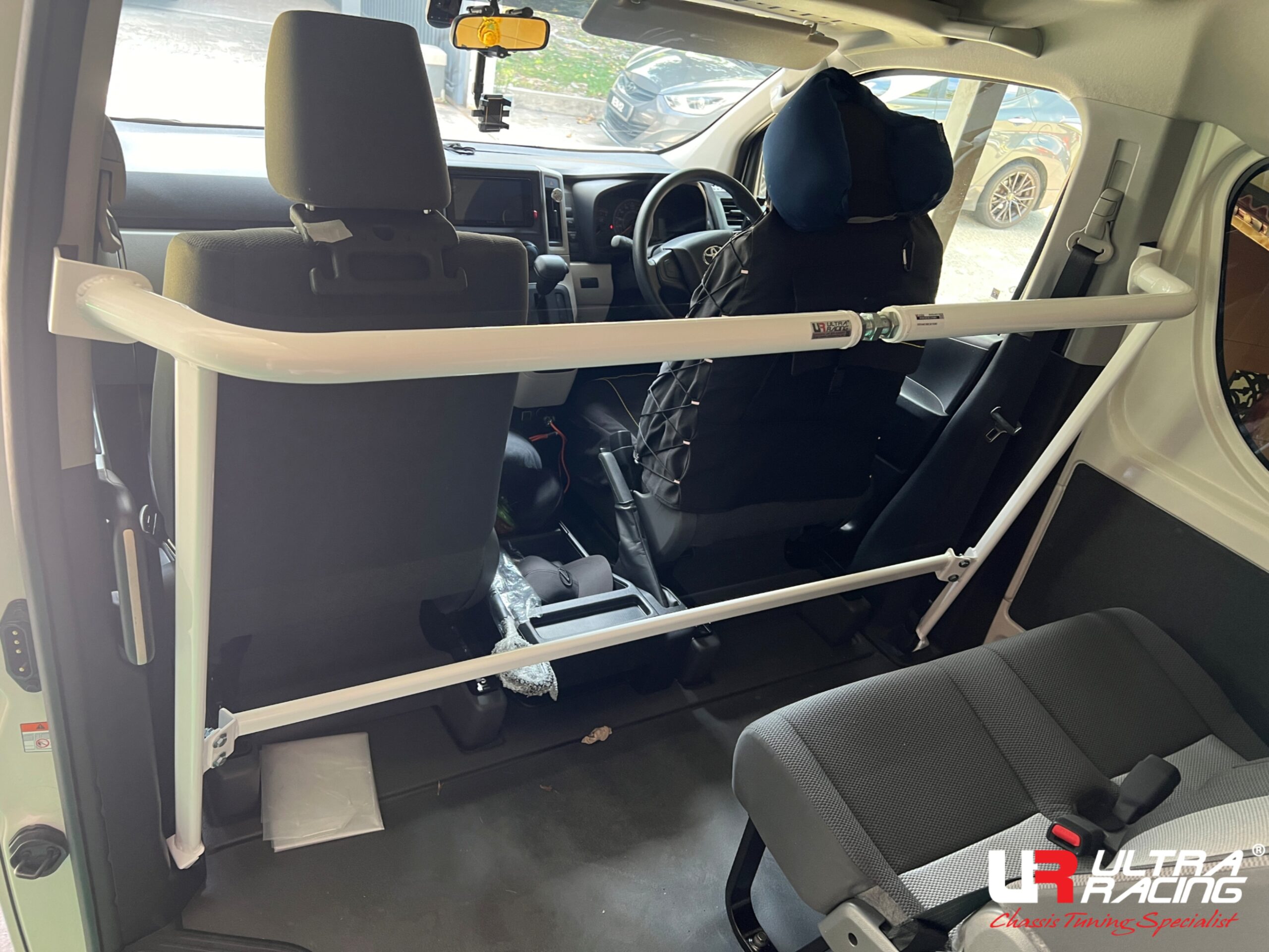 Toyota Hiace - Room Bar / Room Cross Bar