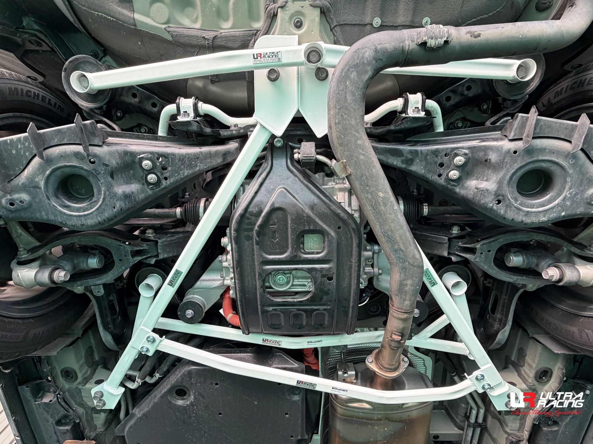 Lexus LM - Rear Lower Side Bar / Rear Side Member Brace